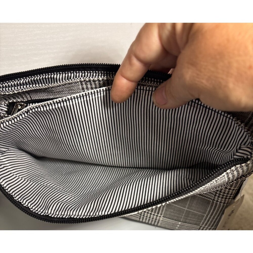 Caracol Purse Plaid Crossbody Bag With Adjustable Strap & Zipper Closure Pockets - Picture 11 of 13